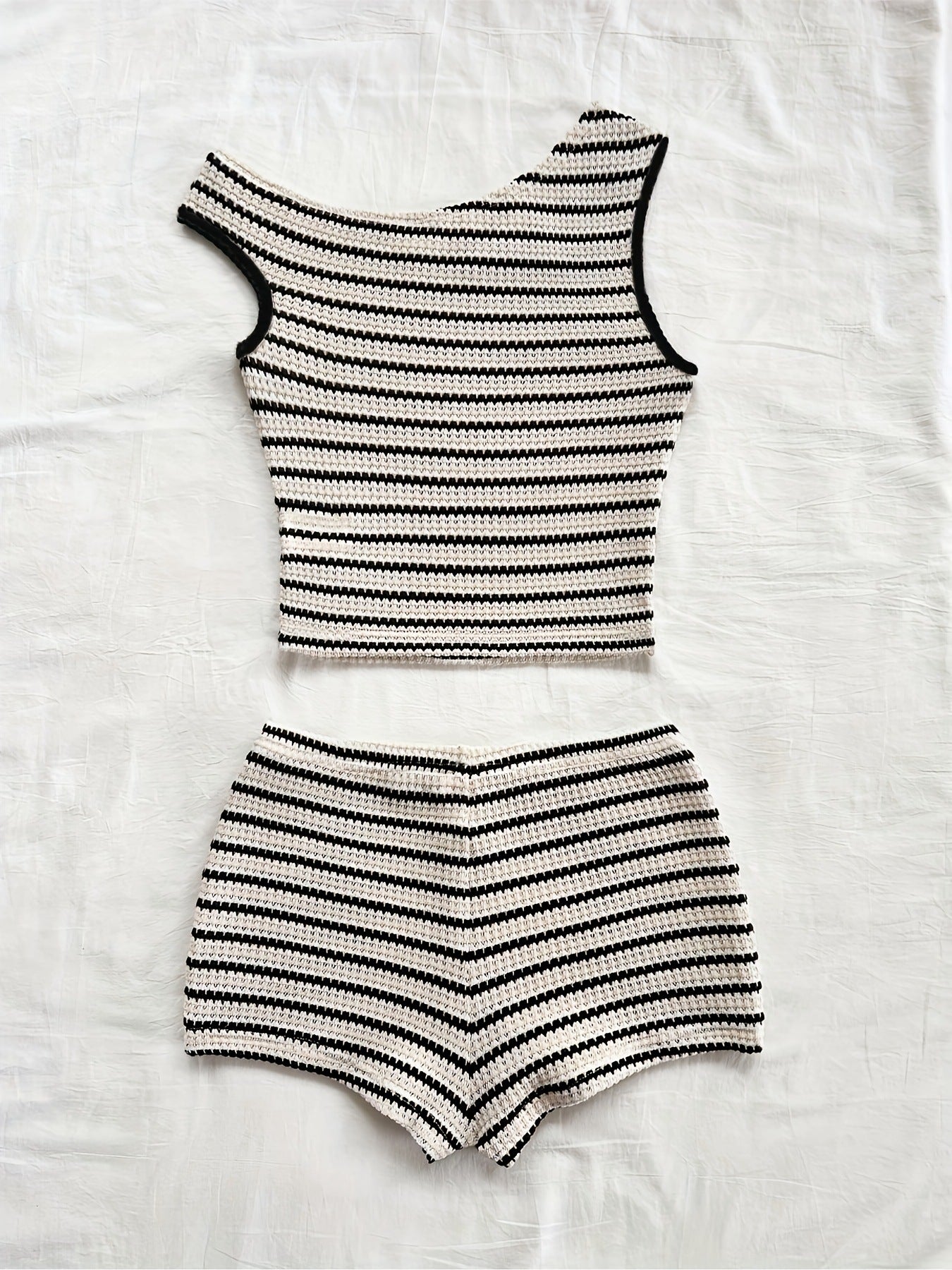 Women's Striped Resort Knit Vest & Shorts Set - Two-Piece Summer Vacation Suit