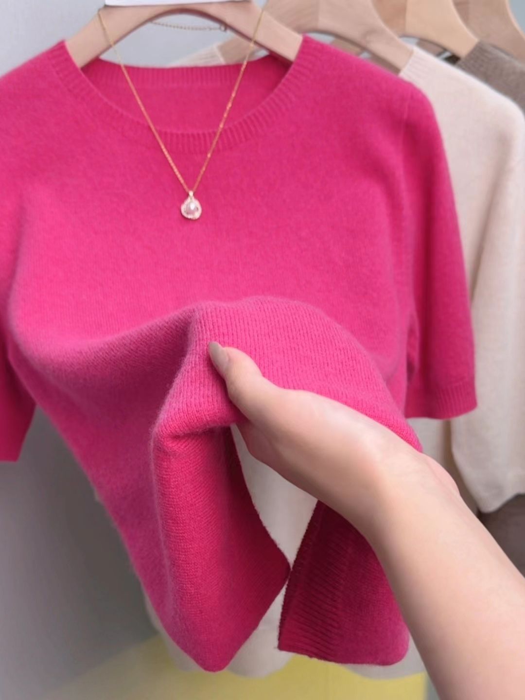 Women's Lightweight Round Neck Half-Sleeve Knitted Sweater - Versatile Slim Fit Base Layer